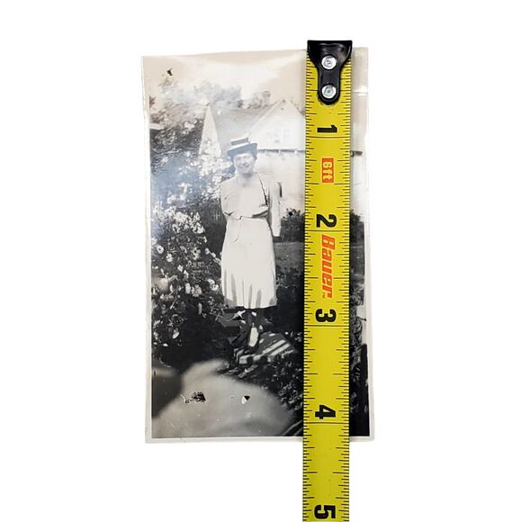 Vtg Lady Posing in Garden Original Monochrome Photography Found Snapshot - Picture 2 of 4